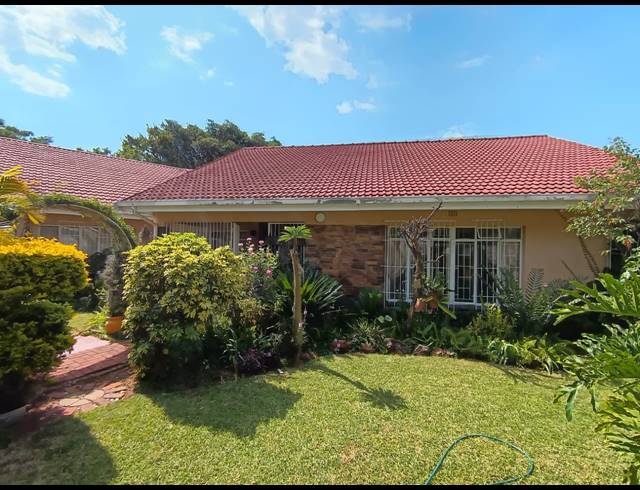 4 BEDROOM HOUSE FOR SALE IN PROTEA PARK